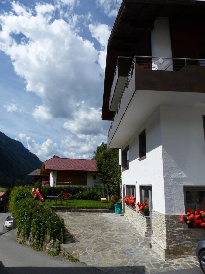 ホテル Haus Wechner カップル エクステリア 写真